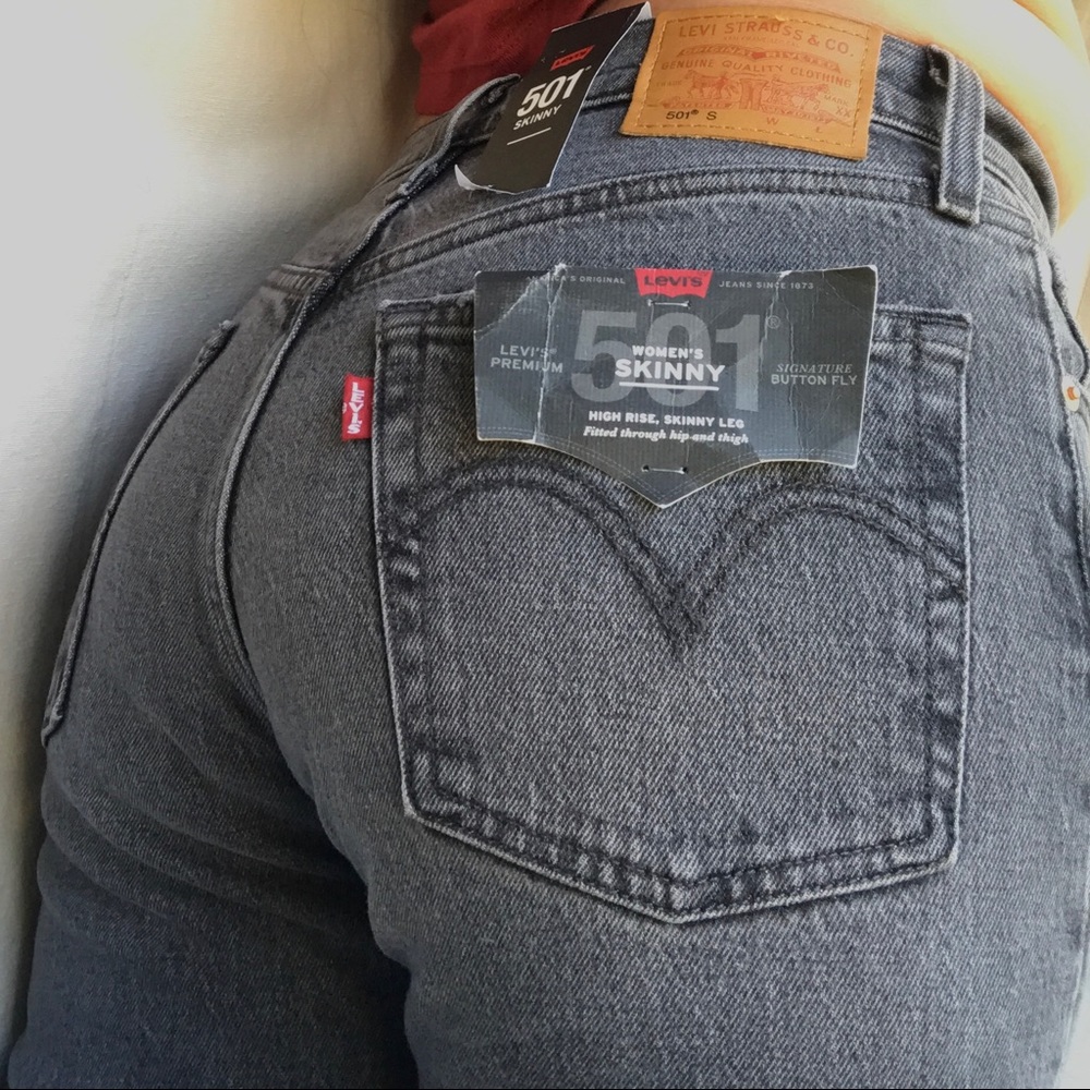 LEVI’s 501 Jeans. high rise, skinny leg